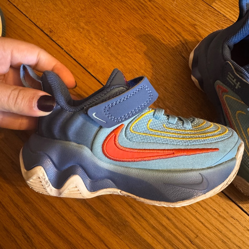 Nike Giannis Immortality 4 little kid’s basketball shoe in Denim Turquoise/Clay